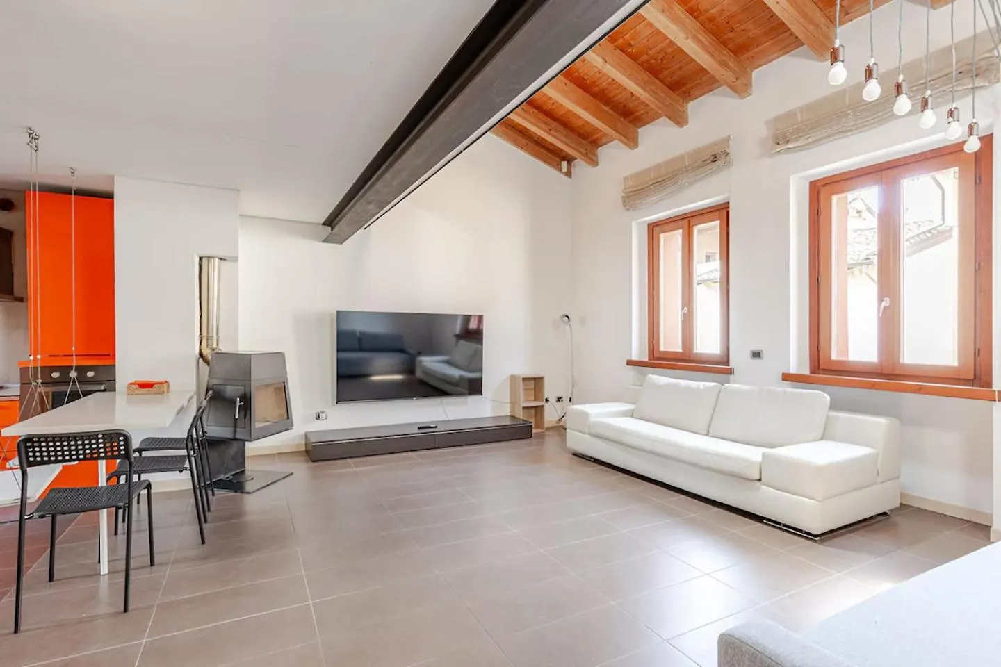 Piacenza Open Space 0*,
